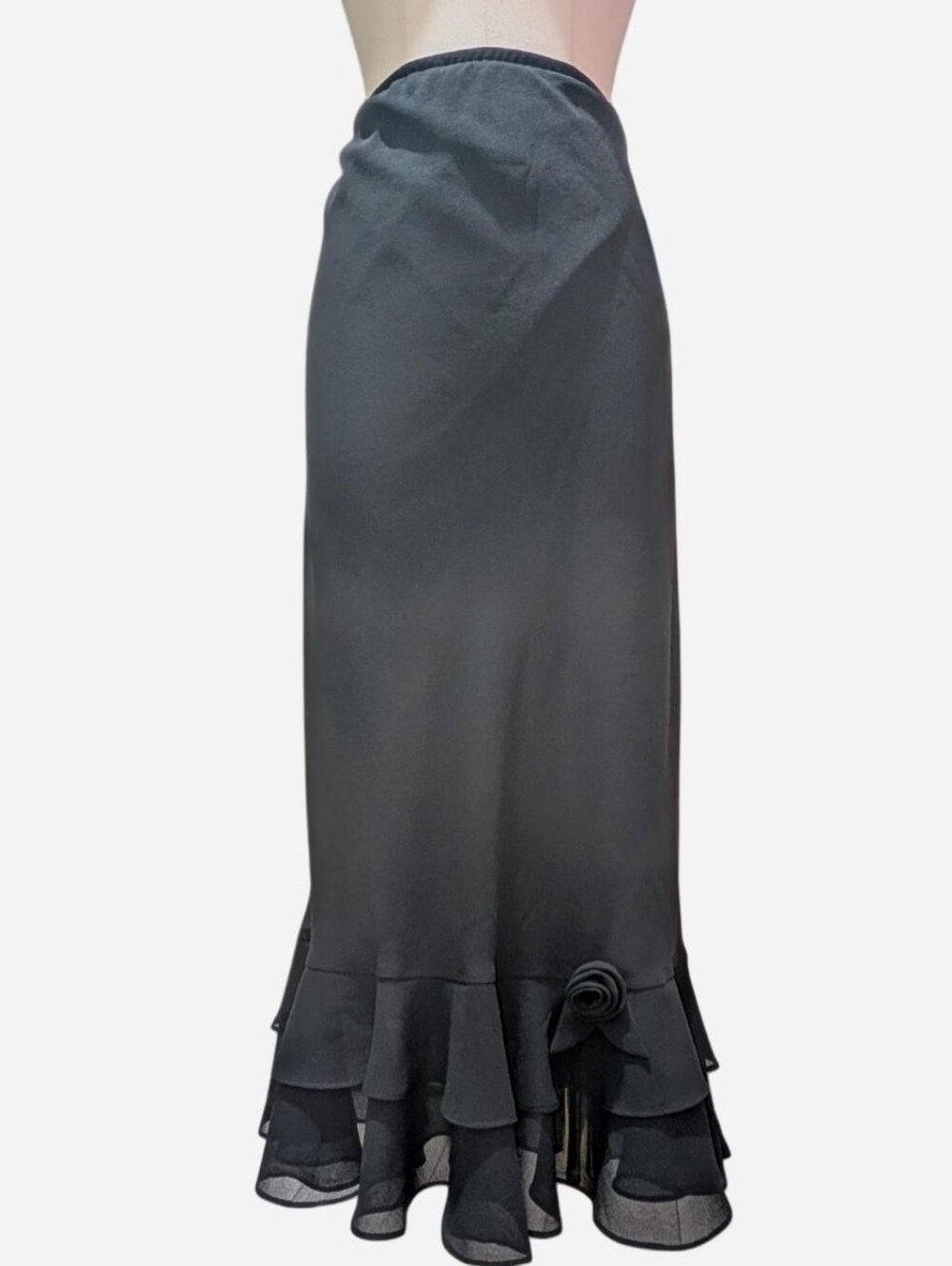 Black Rosette Ruffle Maxi Skirt (fits L/XL) ‼️open to Offers